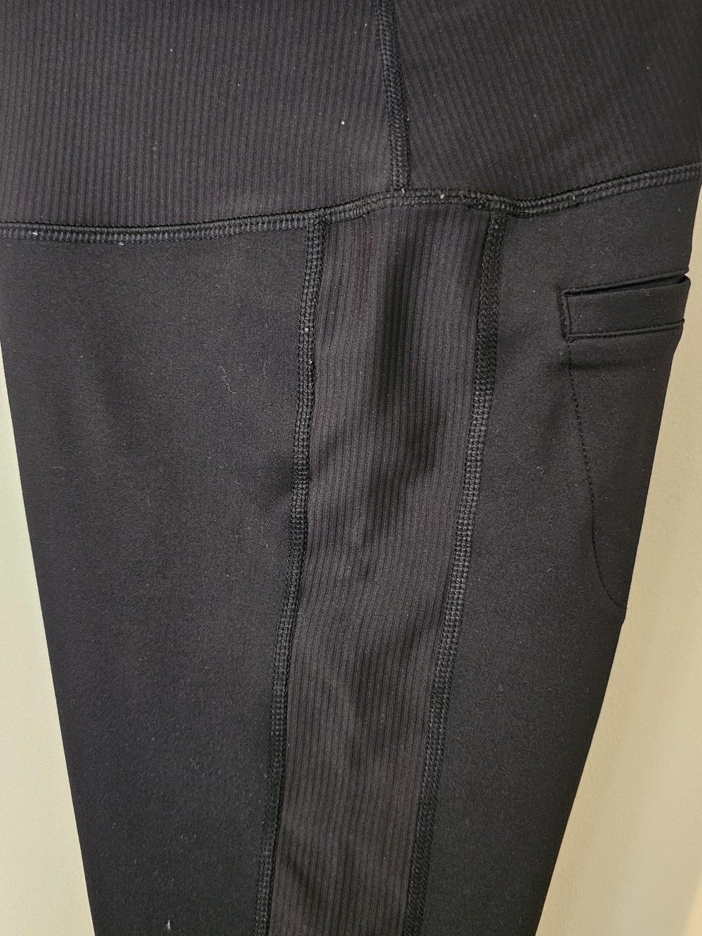 90 Degree By Reflex Size XS Black Ribbed Side-Paneled Leggings with Back Pockets